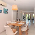 Vora Mar Beachfront By Sealand